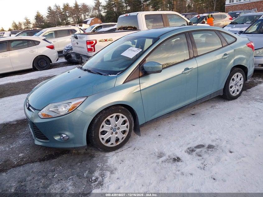 1FAHP3F28CL268330 2012 FORD FOCUS photo no. 2