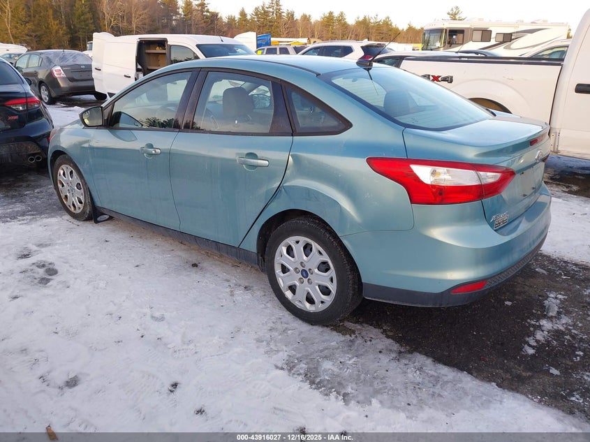 1FAHP3F28CL268330 2012 FORD FOCUS photo no. 3