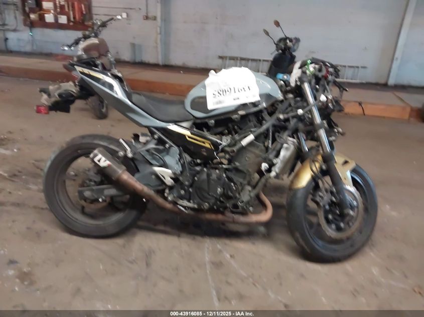 2023 Kawasaki Ex400 VIN: JKAEXKG13PDAK8645 Lot: 43916085