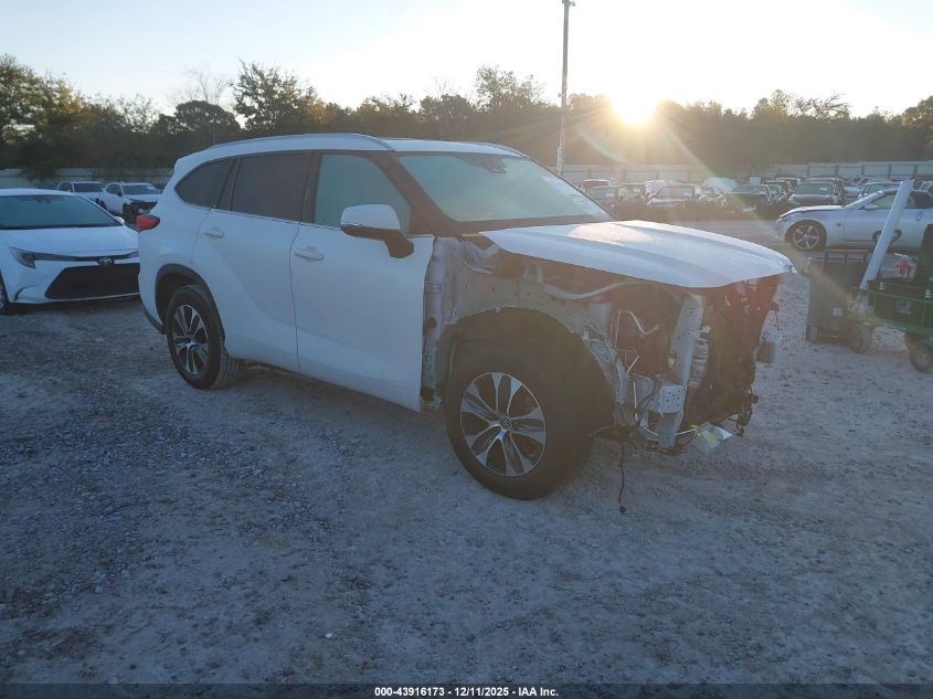 TOYOTA HIGHLANDER XLE