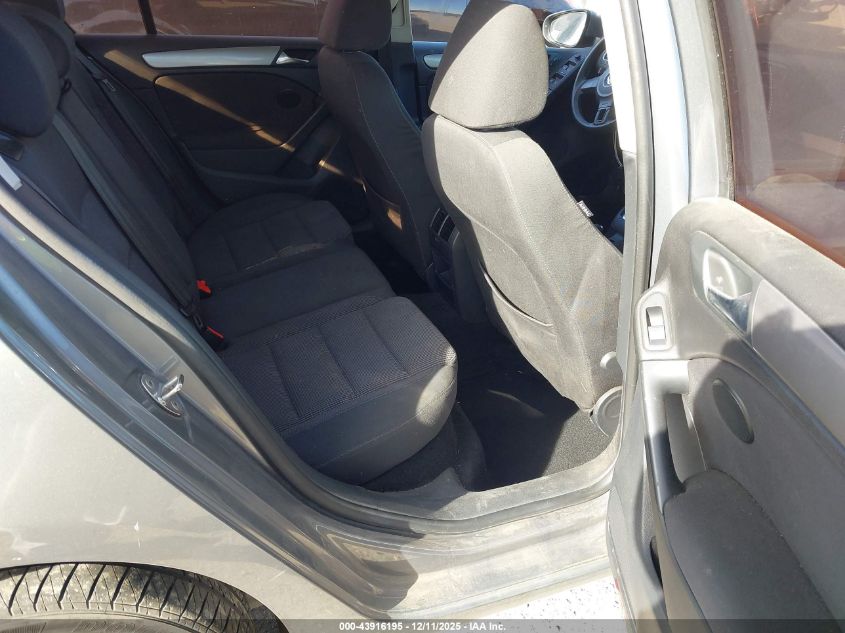 2013 Volkswagen Golf 2.5L 4-Door VIN: WVWDB7AJ8DW119946 Lot: 43916195