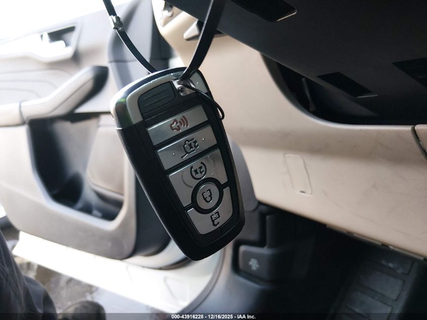 2022 Ford Escape Sel VIN: 1FMCU0H68NUB13653 Lot: 43916228