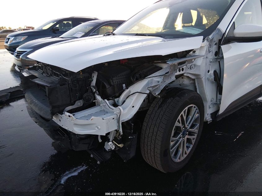 2022 Ford Escape Sel VIN: 1FMCU0H68NUB13653 Lot: 43916228