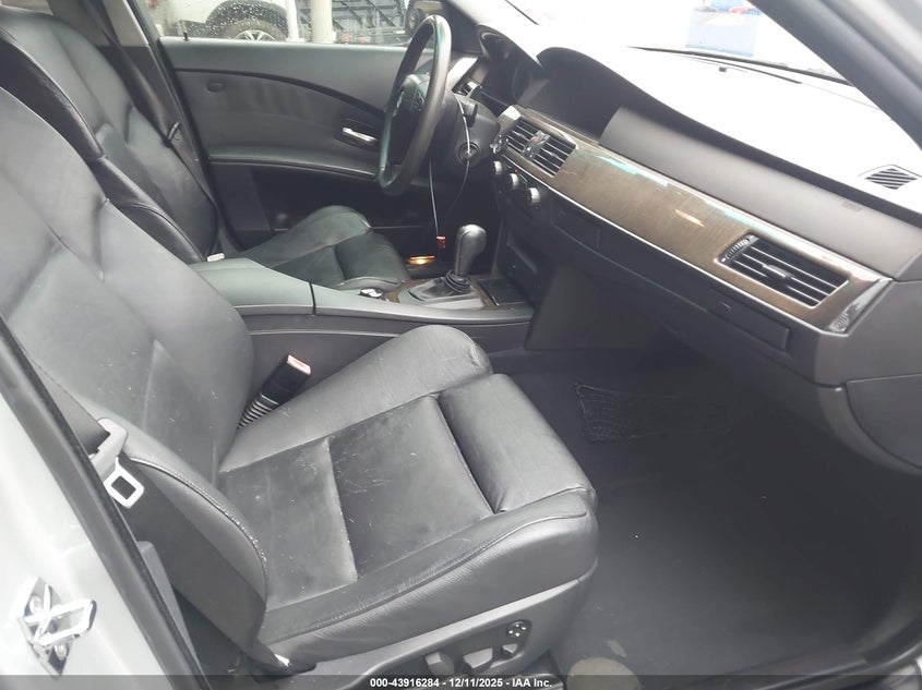 WBANA73544B063404 2004 BMW 5ER photo no. 5