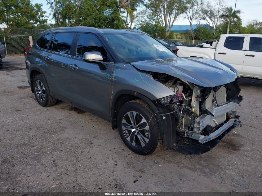 TOYOTA HIGHLANDER XLE