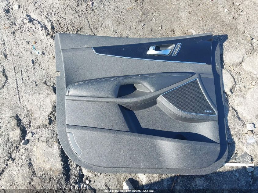 2018 Kia Sorento 3.3L Sx VIN: 5XYPKDA5XJG414988 Lot: 43916350