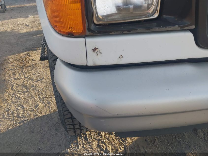 2003 Ford E-350 Super Duty Xl/Xlt VIN: 1FBSS31L73HB47326 Lot: 43916374