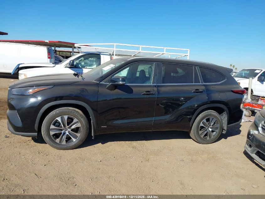 2023 Toyota Highlander Hybrid - 5TDKBRCH7PS571484