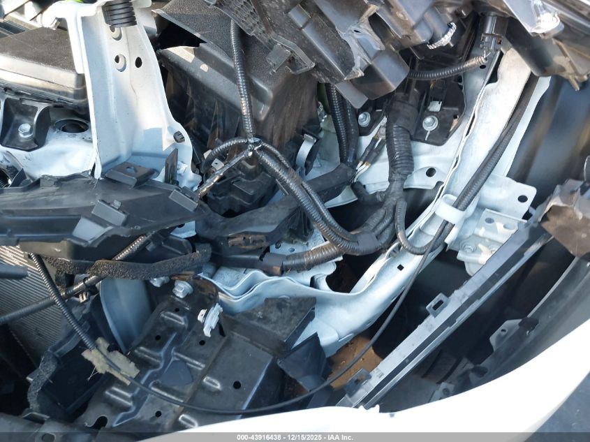 2024 Toyota Corolla Cross L VIN: 7MUAAAAGXRV117538 Lot: 43916438