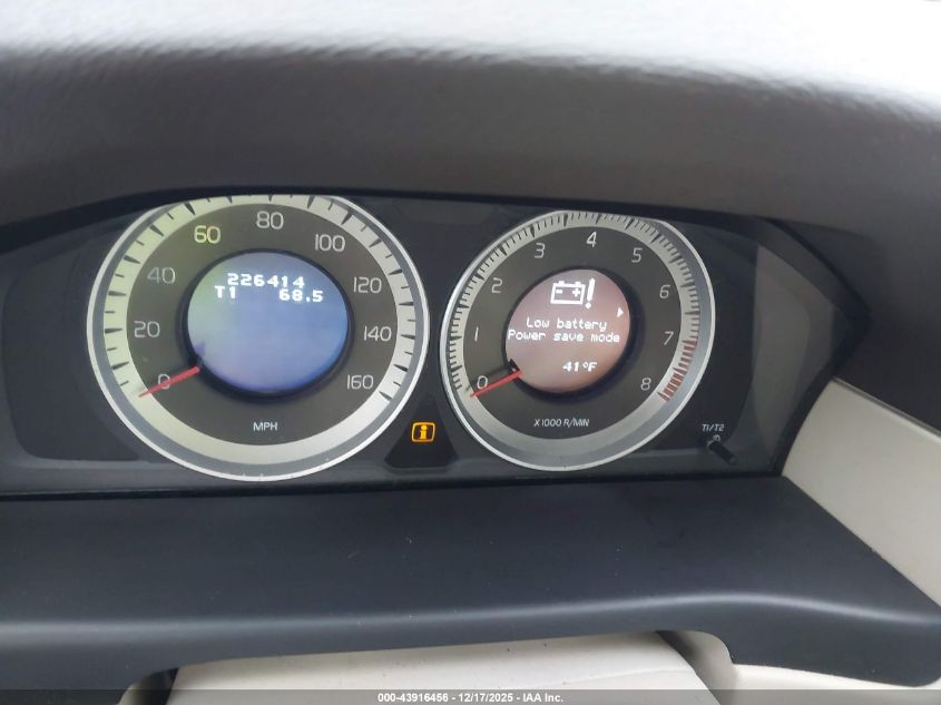 2012 Volvo Xc70 3.2/3.2 Platinum/3.2 Premier/3.2 Premier Plus VIN: YV4952BZXC1122439 Lot: 43916456