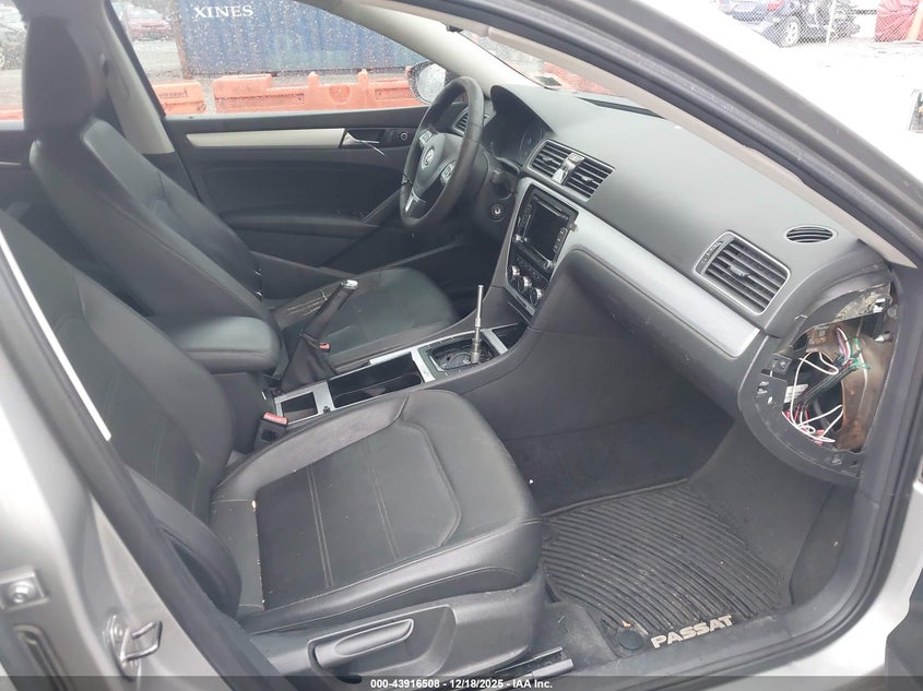 2012 Volkswagen Passat 2.5L Se