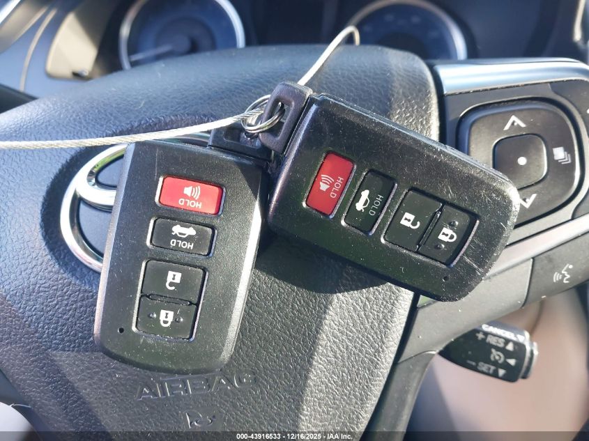 2016 Toyota Camry Xle VIN: 4T1BF1FK0GU526049 Lot: 43916533