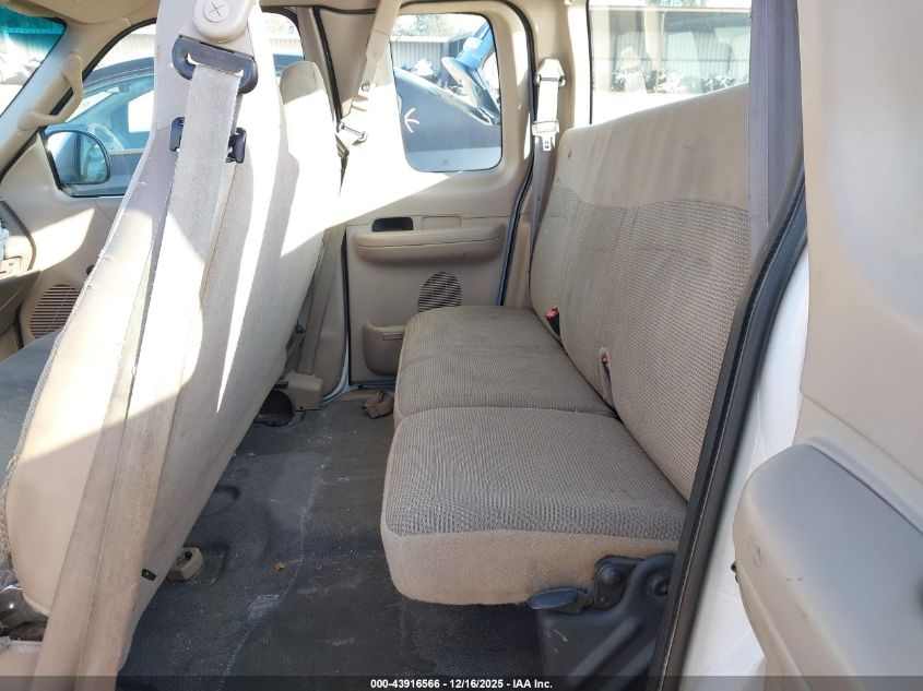 2000 Ford F-150 Lariat/Work Series/Xl/Xlt VIN: 1FTRX17W8YKA37073 Lot: 43916566