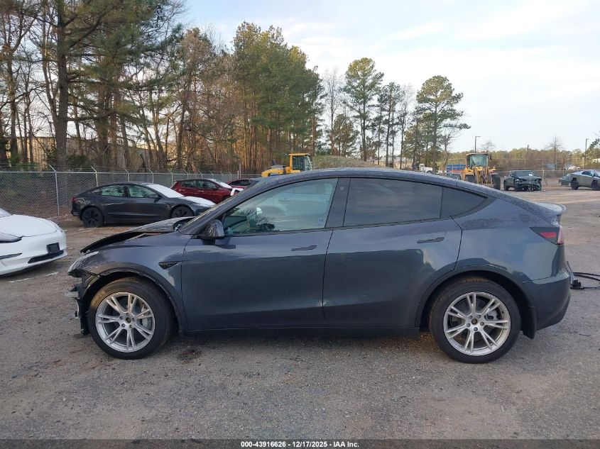 2023 Tesla Model Y Awd/Long Range Dual Motor All-Wheel Drive VIN: 7SAYGDEE5PA125274 Lot: 43916626