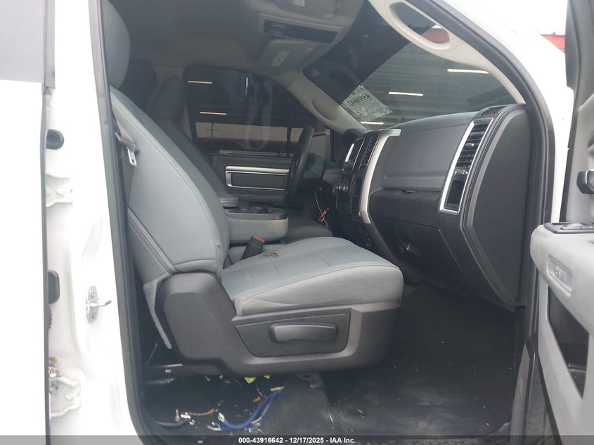 2019 Ram 1500 Classic Slt 4X2 6'4 Box