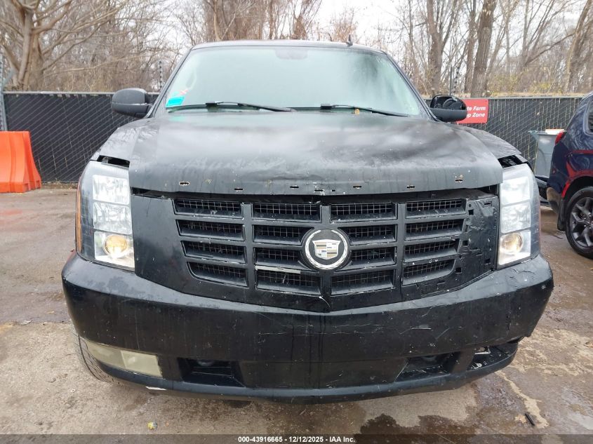 2007 Cadillac Escalade Standard VIN: 1GYFK63817R206887 Lot: 43916665