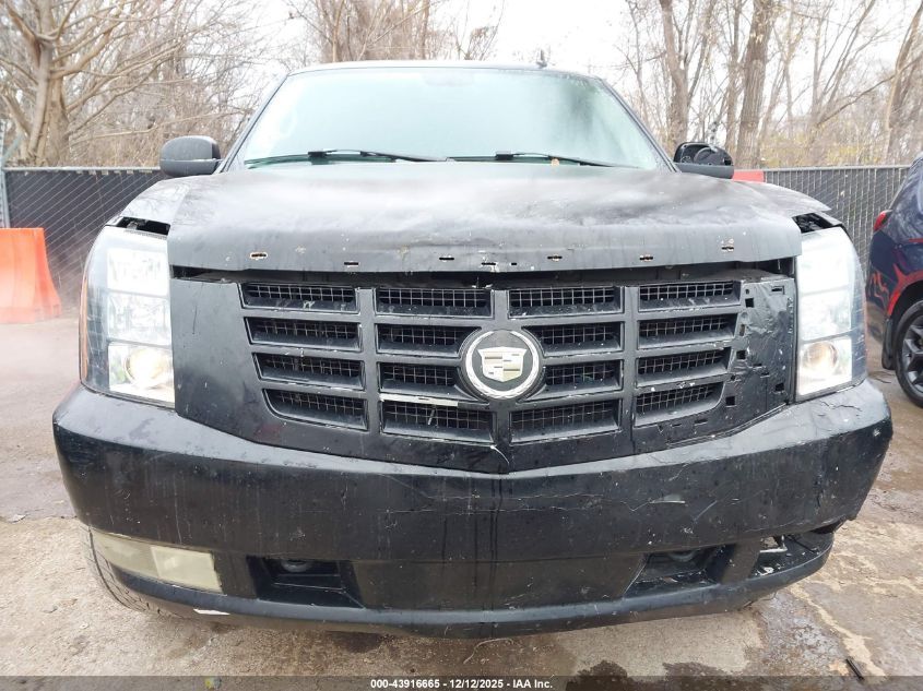 2007 Cadillac Escalade Standard VIN: 1GYFK63817R206887 Lot: 43916665