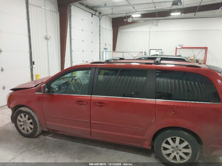 2008 Chrysler Town & Country Touring VIN: 2A8HR54P58R136955 Lot: 43916679