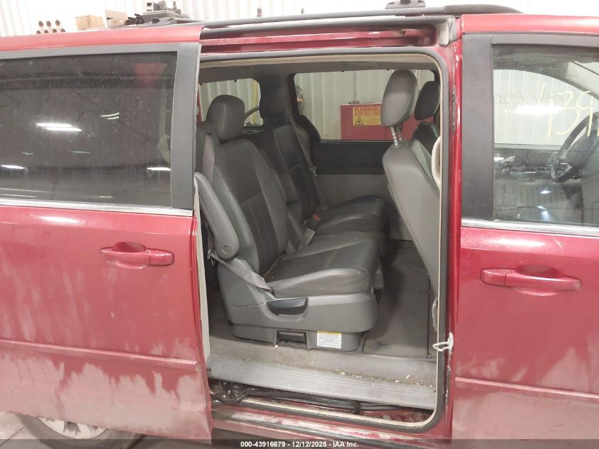 2008 Chrysler Town & Country Touring VIN: 2A8HR54P58R136955 Lot: 43916679