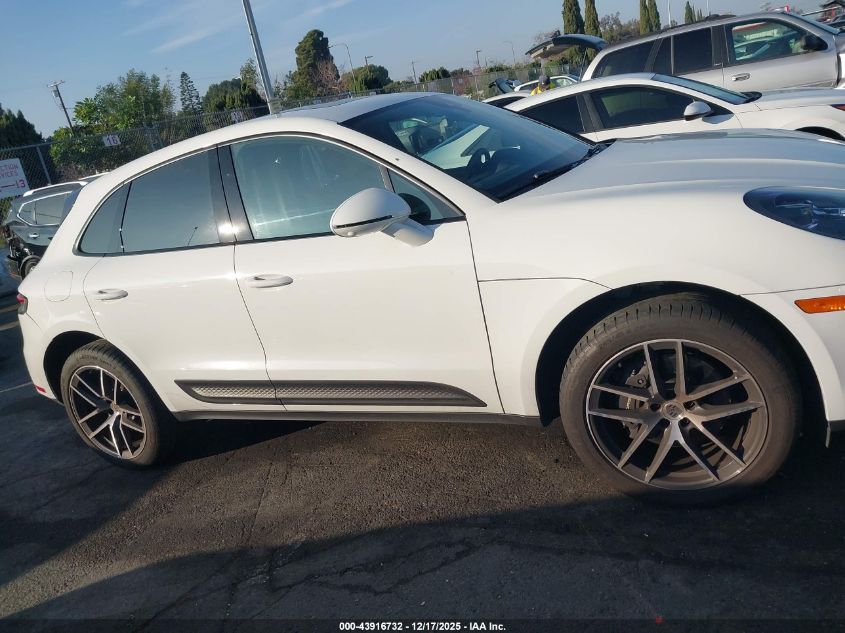 2024 Porsche Macan T VIN: WP1AA2A56RLB16904 Lot: 43916732