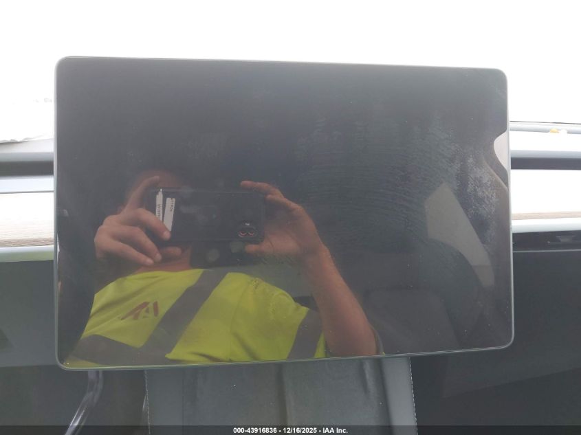 2023 Tesla Model Y Awd/Long Range Dual Motor All-Wheel Drive VIN: 7SAYGDEE6PA076988 Lot: 43916836