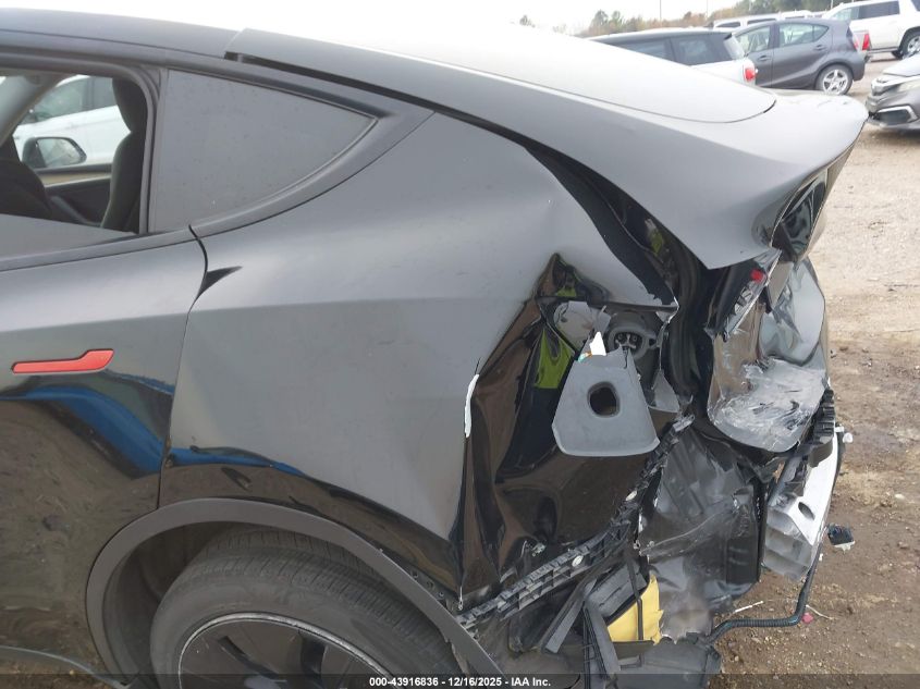 2023 Tesla Model Y Awd/Long Range Dual Motor All-Wheel Drive VIN: 7SAYGDEE6PA076988 Lot: 43916836