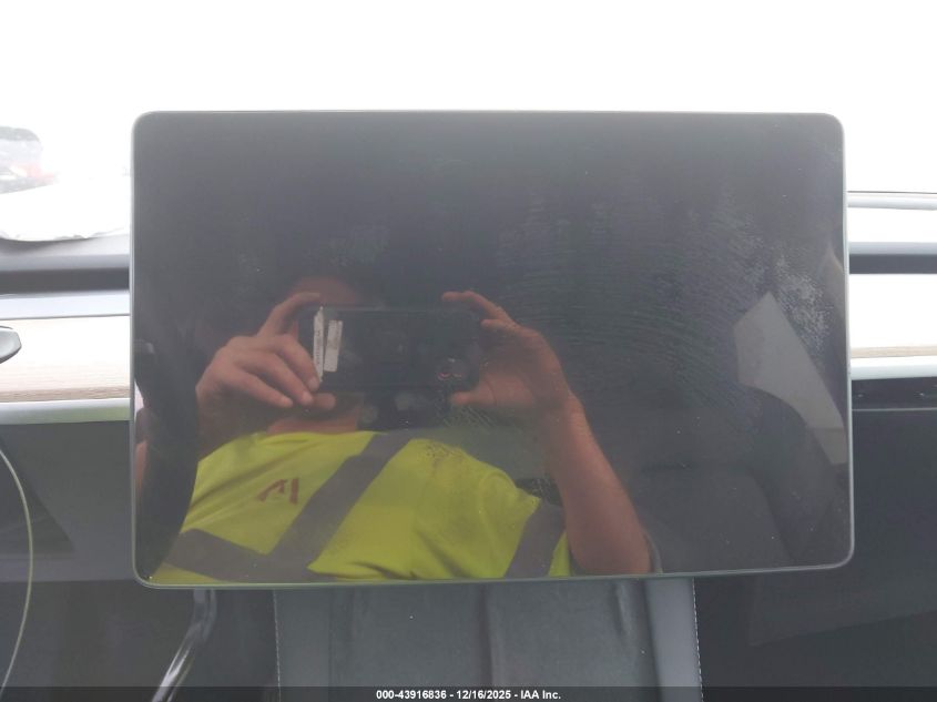 2023 Tesla Model Y Awd/Long Range Dual Motor All-Wheel Drive VIN: 7SAYGDEE6PA076988 Lot: 43916836