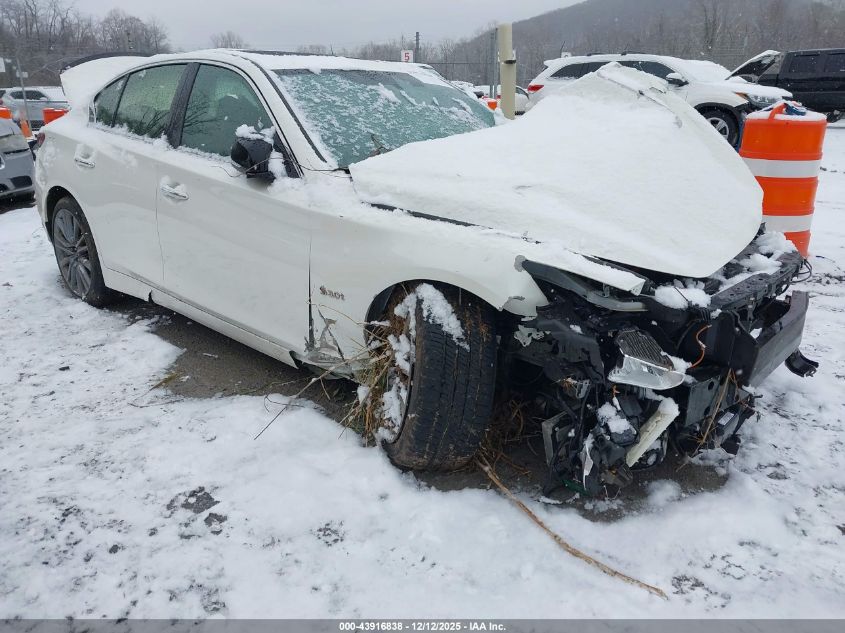 INFINITI Q50 3.0T RED SPORT 400