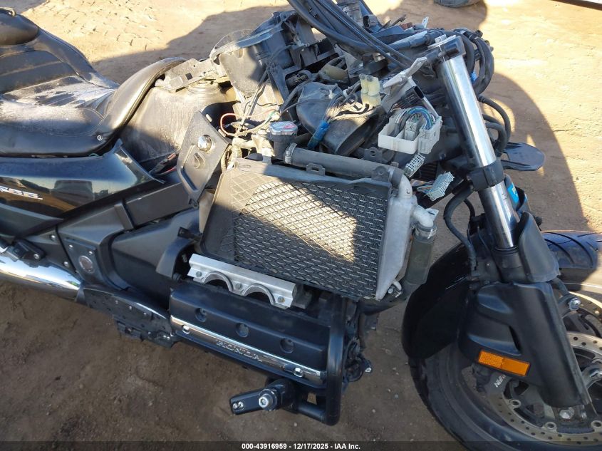 2013 Honda Gl1800 B VIN: JH2SC6817DK002121 Lot: 43916959