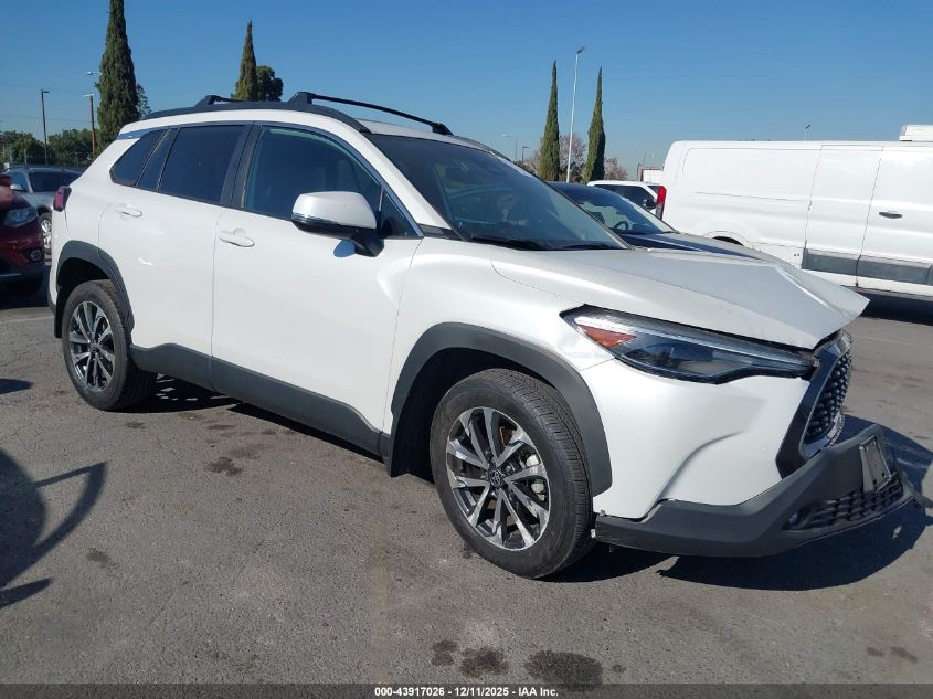 TOYOTA COROLLA CROSS XLE