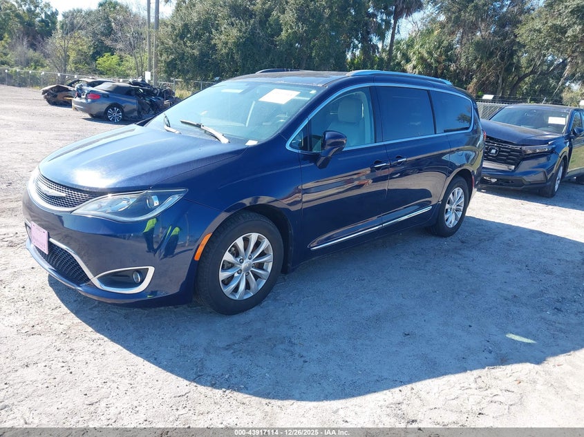 Vin: 2c4rc1eg0jr226816, lot: 44412722, chrysler pacifica touring l plus 20182