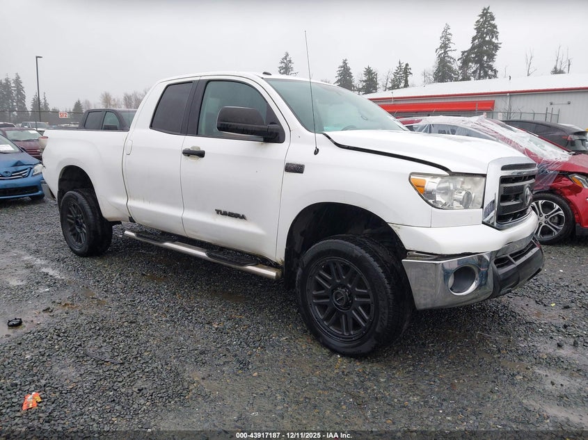 2013 Toyota Tundra Grade 5.7L V8