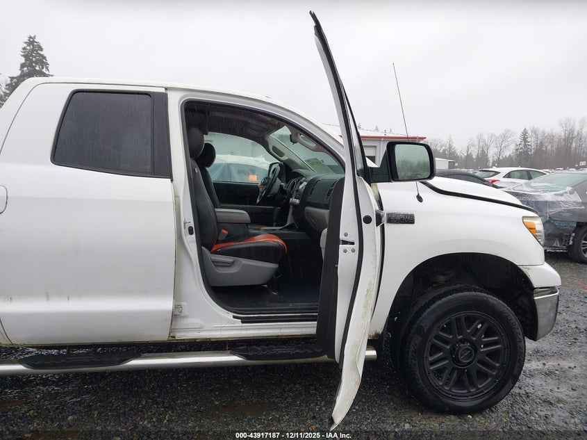 2013 Toyota Tundra Grade 5.7L V8