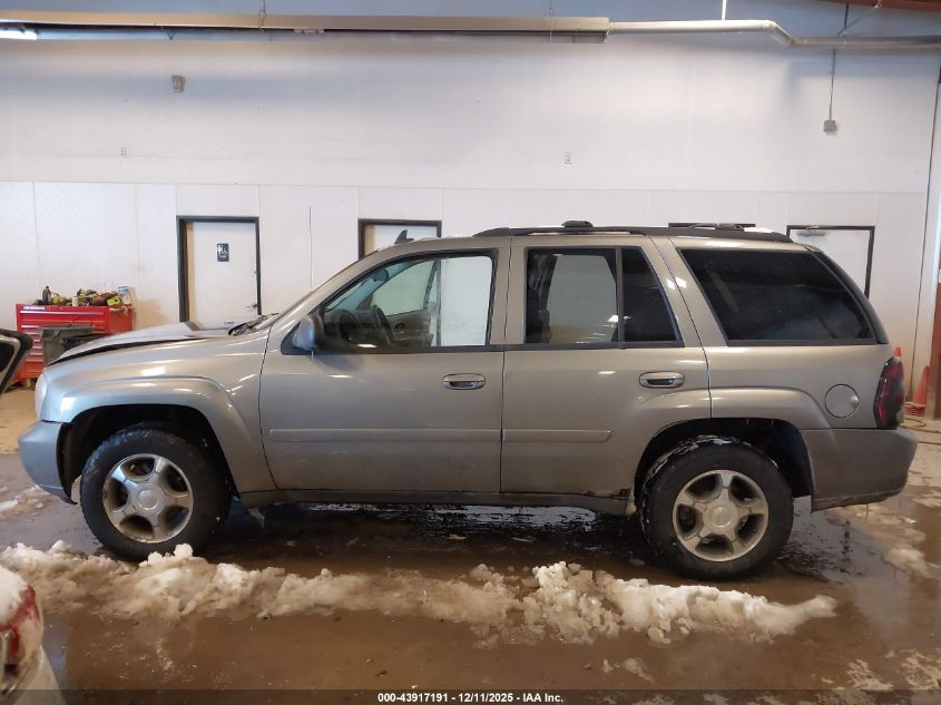2008 Chevrolet Trailblazer Lt VIN: 1GNDS13S182220852 Lot: 43917191