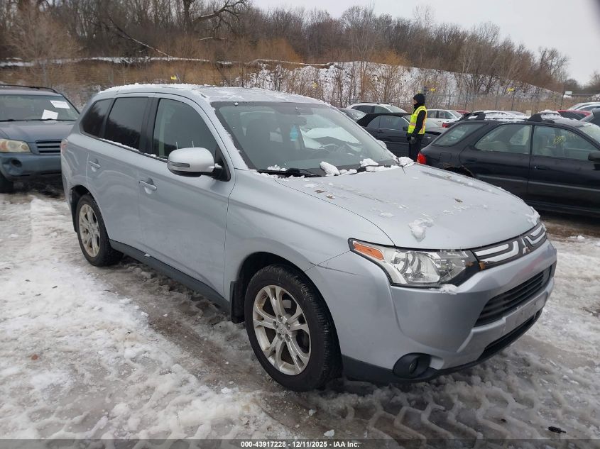 MITSUBISHI OUTLANDER SE