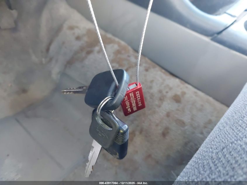 2000 Ford Explorer Sport VIN: 1FMYU70E4YUA81130 Lot: 43917364