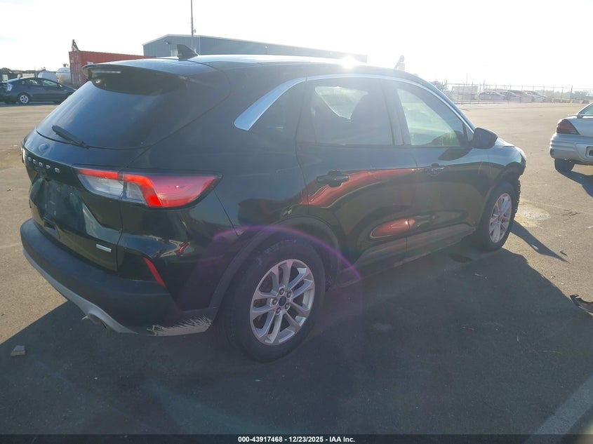 2020 Ford Escape Se
