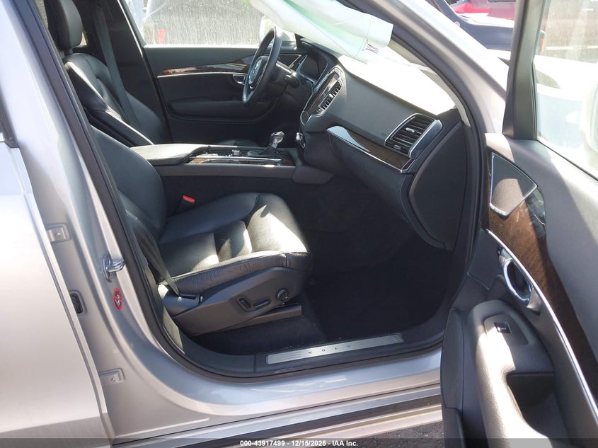 2016 Volvo Xc90 T6 Momentum