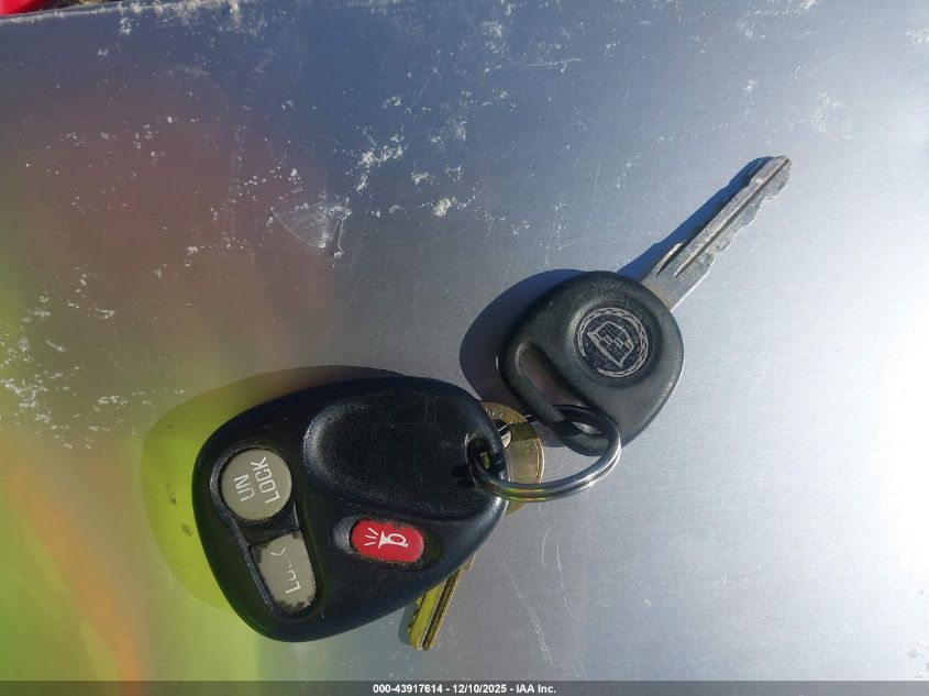 2002 Cadillac Escalade Standard VIN: 1GYEC63T62R277668 Lot: 43917614