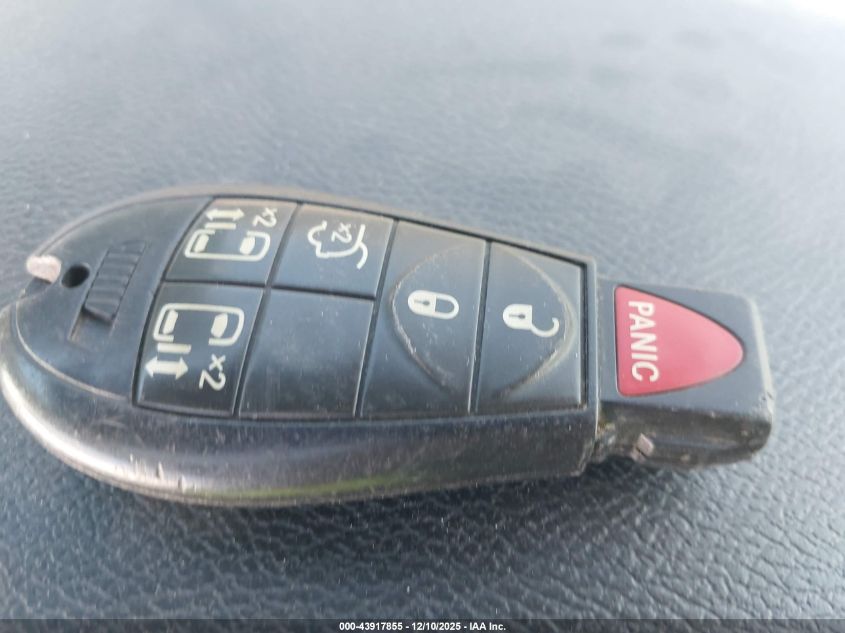 2016 Chrysler Town & Country Touring VIN: 2C4RC1BG2GR197879 Lot: 43917855