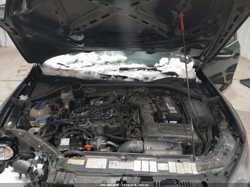 2013 Volkswagen Passat 2.0L Tdi Se VIN: 1VWBN7A34DC064975 Lot: 43917899