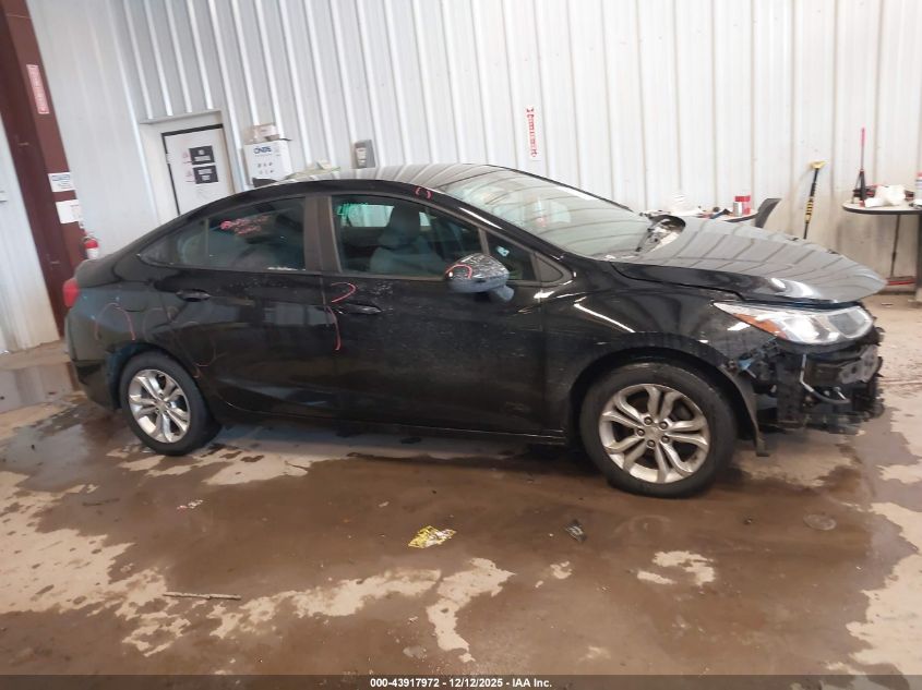 2019 Chevrolet Cruze Ls VIN: 1G1BC5SM5K7132526 Lot: 43917972