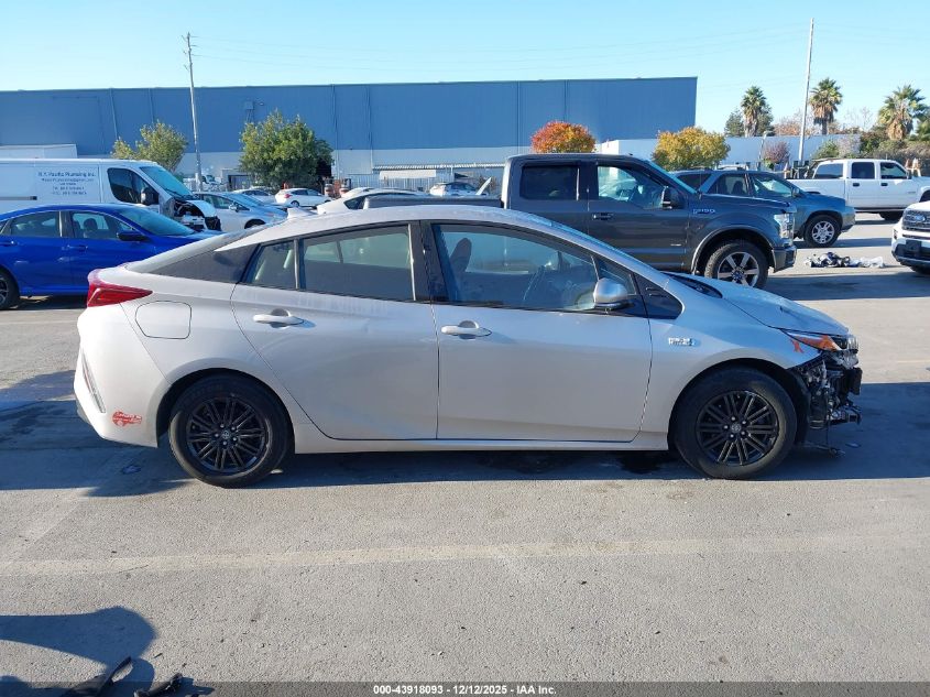 2017 Toyota Prius Prime Premium VIN: JTDKARFPXH3002041 Lot: 43918093