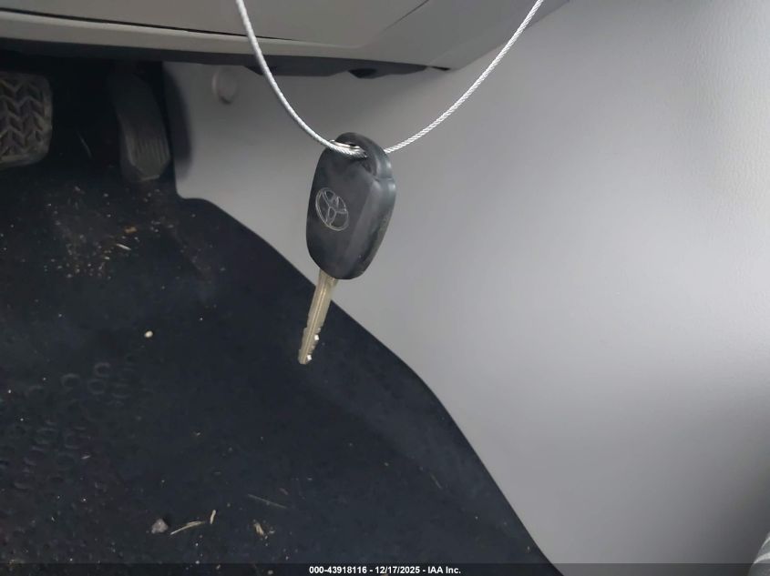 2019 Toyota Highlander Le VIN: 5TDBZRFH2KS721811 Lot: 43918116