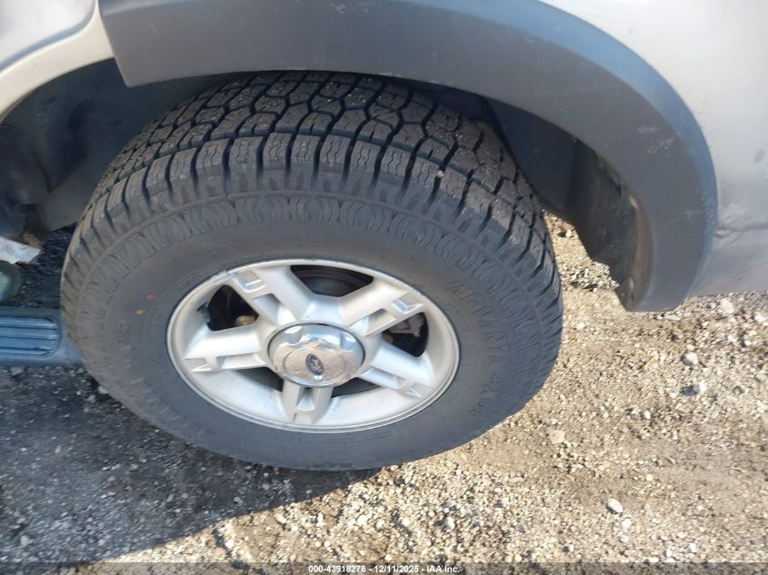 2004 Ford Explorer Xls VIN: 1FMZU72K54UA79677 Lot: 43918276