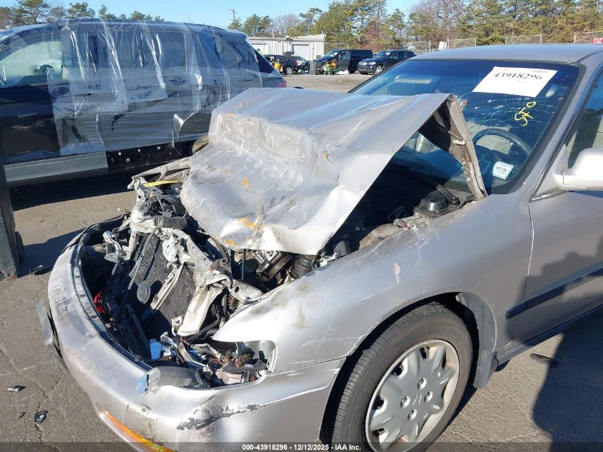 1997 Honda Accord Lx VIN: 1HGCD563XVA072326 Lot: 43918296