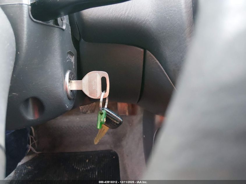 2000 Honda Civic Dx VIN: 1HGEJ6127YL080088 Lot: 43918312