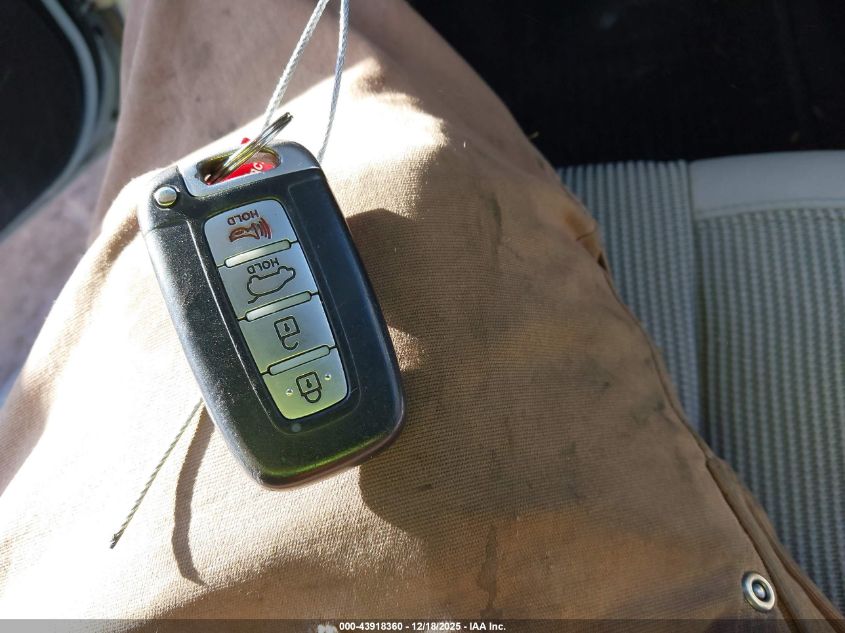 2012 Hyundai Veloster Base W/Gray VIN: KMHTC6AD2CU018646 Lot: 43918360