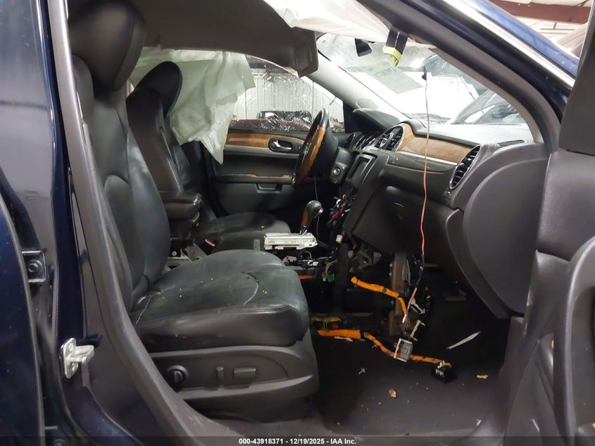 Buick ENCLAVE — thumbnail 5