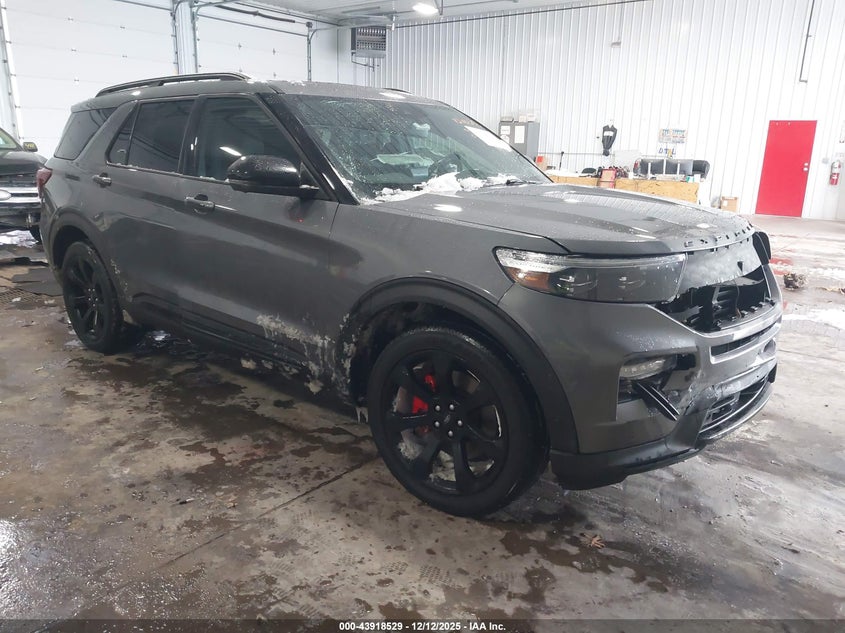 2021 Ford Explorer St